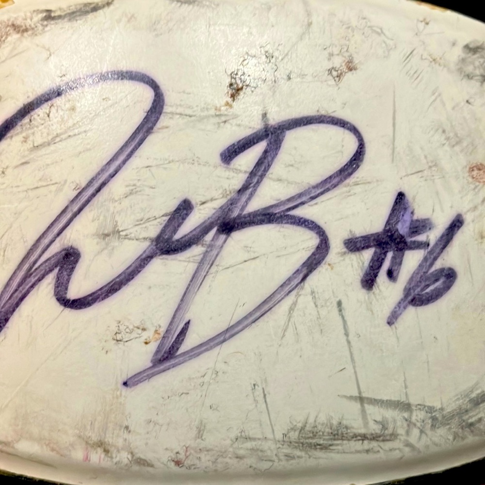 Sign basketball from Bryant Thomas